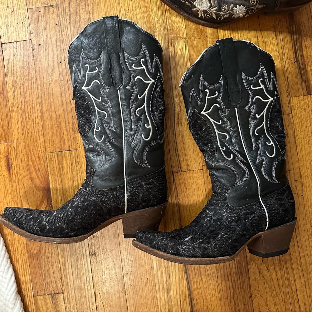 Black sparkle cowboy boots